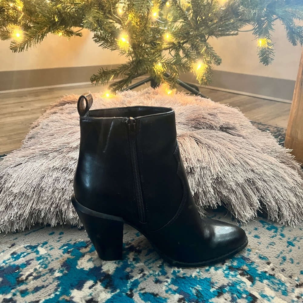 Express - Picture 2 of 3